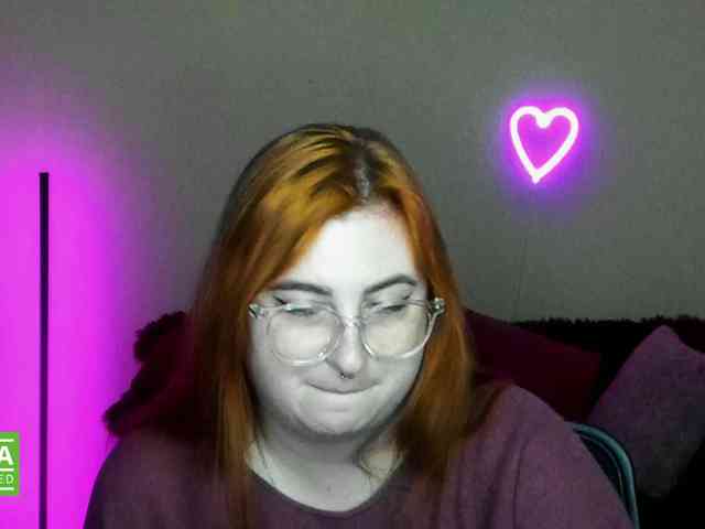 Aliciaredluv webcam