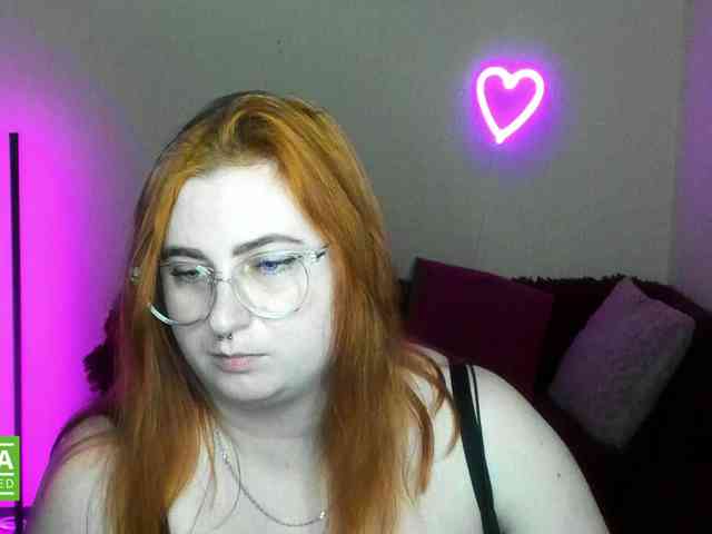 Aliciaredluv webcam