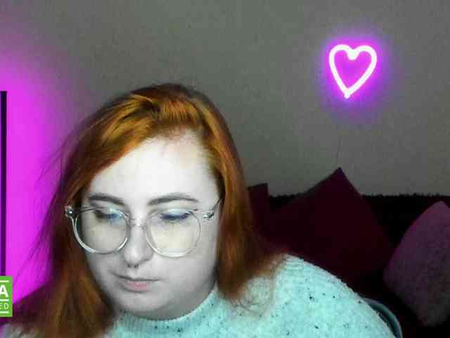 Aliciaredluv webcam