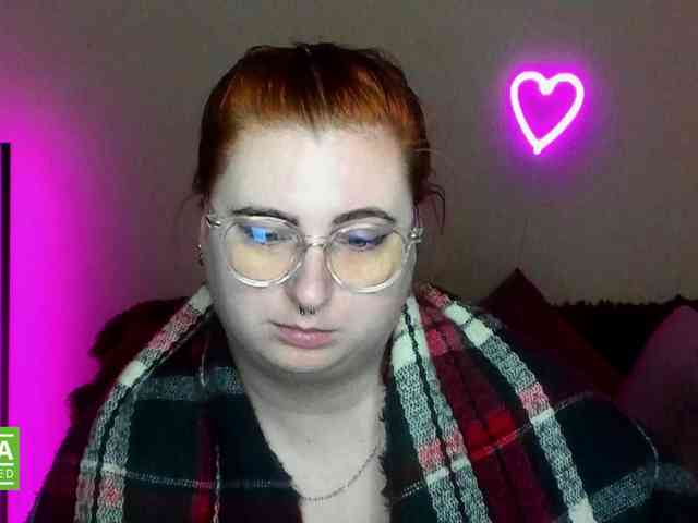Aliciaredluv webcam