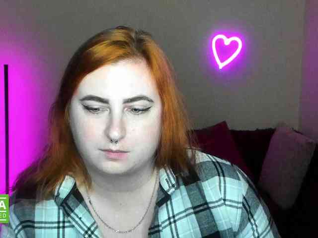 Aliciaredluv webcam