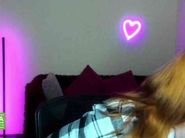 Aliciaredluv webcam