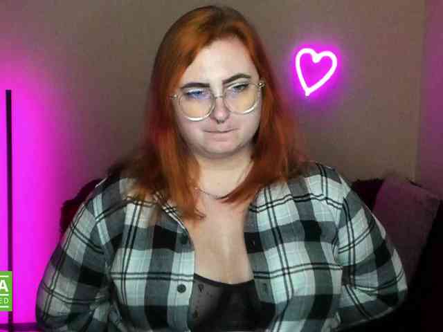 Aliciaredluv webcam