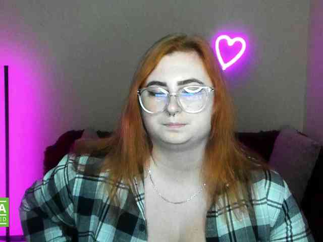 Aliciaredluv webcam