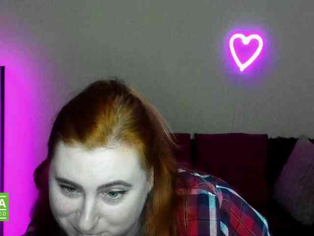 Aliciaredluv webcam