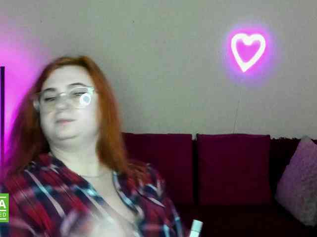 Aliciaredluv webcam