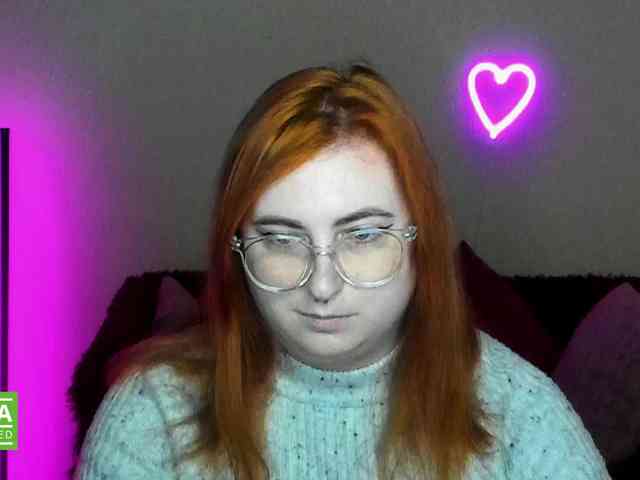 Aliciaredluv webcam