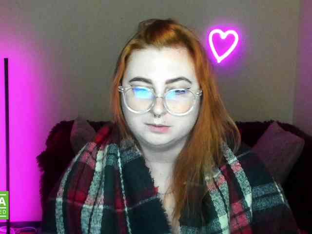 Aliciaredluv webcam