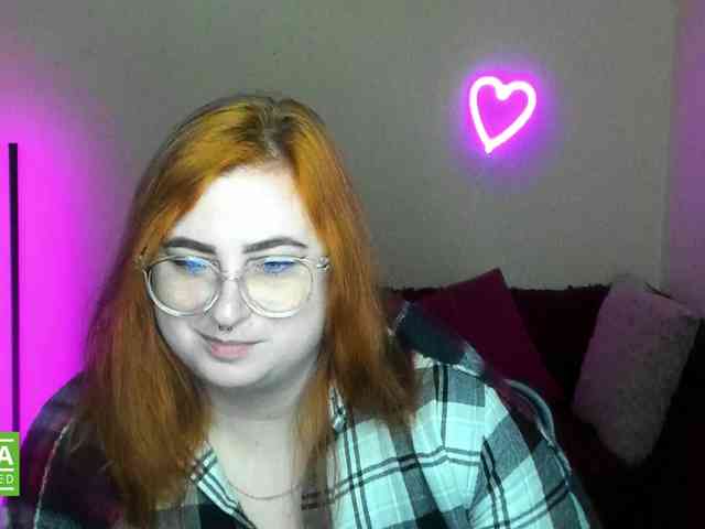 Aliciaredluv webcam