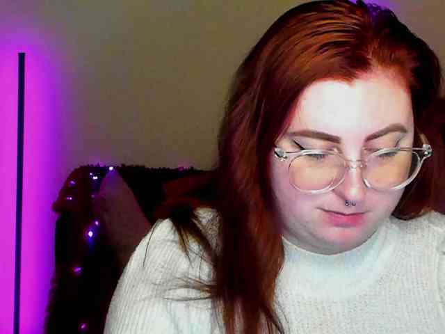 Aliciaredluv Live Webcam on BongaCams