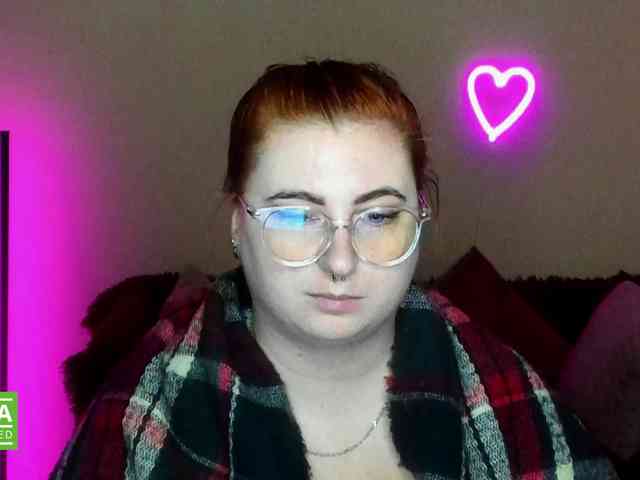 Aliciaredluv webcam