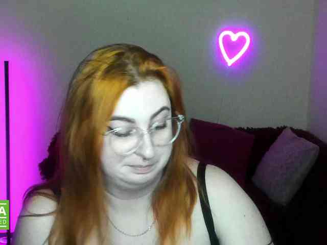 Aliciaredluv webcam