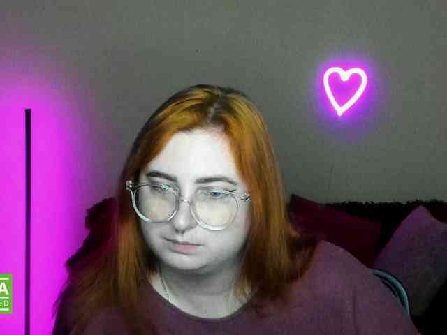 Aliciaredluv webcam