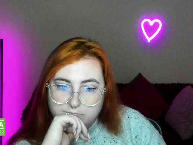 Aliciaredluv webcam