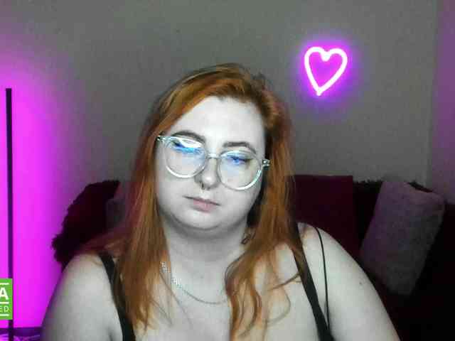 Aliciaredluv webcam