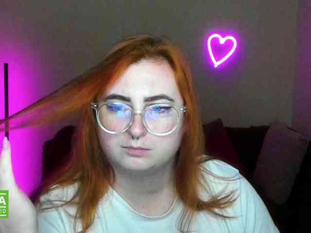 Aliciaredluv webcam