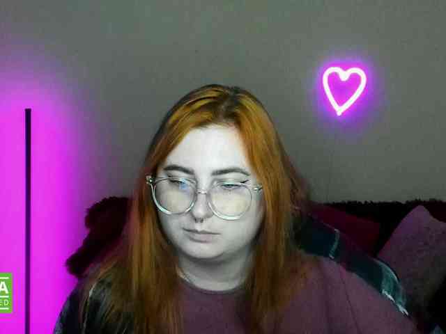 Aliciaredluv webcam