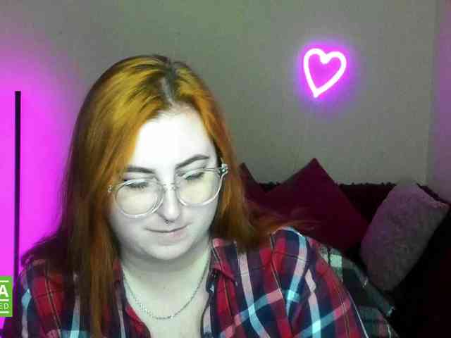 Aliciaredluv webcam