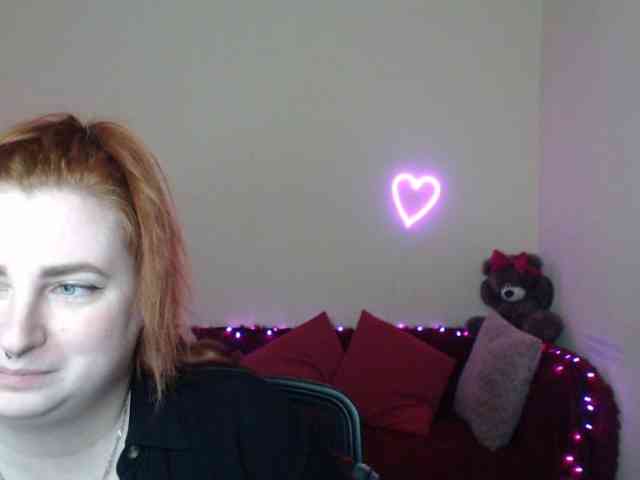 Aliciaredluv Live Webcam on BongaCams