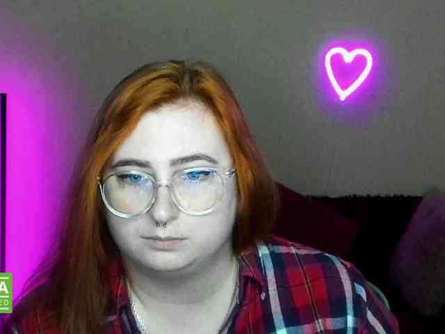 Aliciaredluv webcam