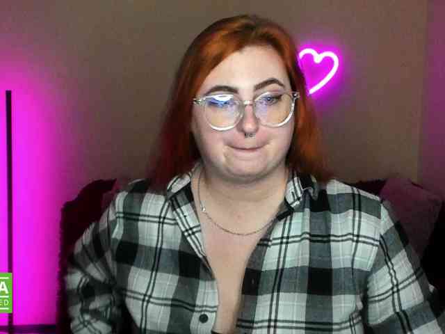 Aliciaredluv webcam