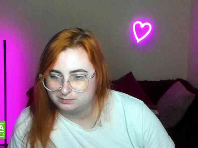 Aliciaredluv webcam
