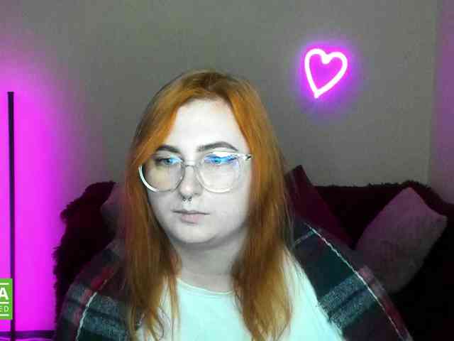 Aliciaredluv webcam