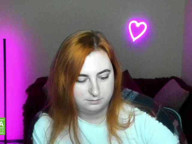 Aliciaredluv webcam