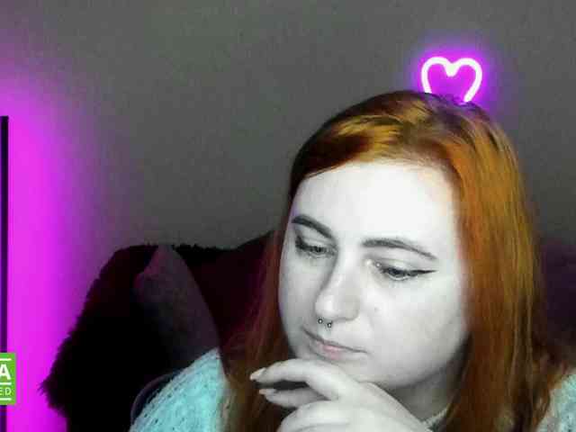 Aliciaredluv webcam