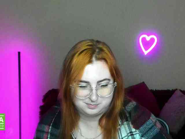 Aliciaredluv webcam