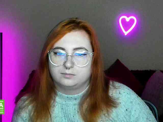 Aliciaredluv webcam