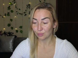Jullyblondkiss Porn Show