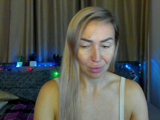 Jullyblondkiss Porn Show