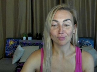 Jullyblondkiss Porn Show