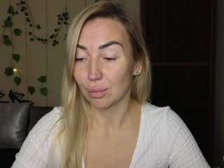 Jullyblondkiss Porn Show