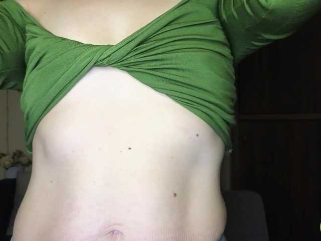 Jullyblondkiss's BongaCams show and profile