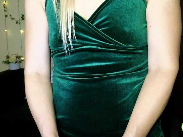 Jullyblondkiss from BongaCams is Freechat