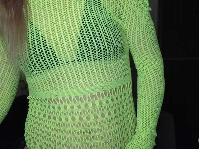 Jullyblondkiss's BongaCams show and profile