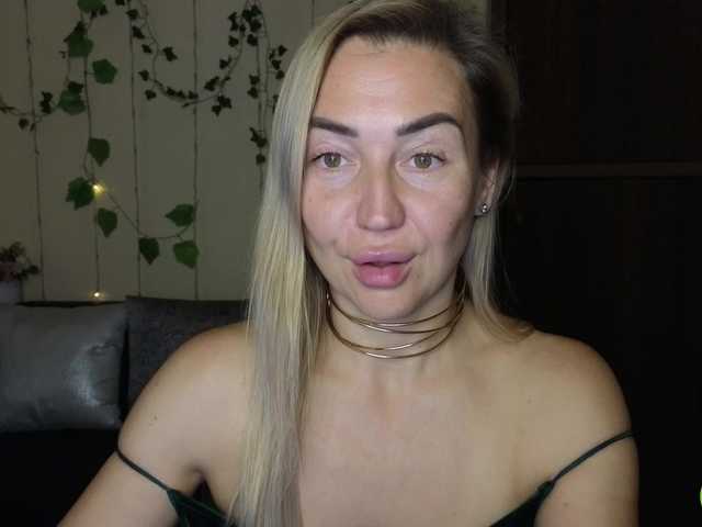  Jullyblondkiss chat room