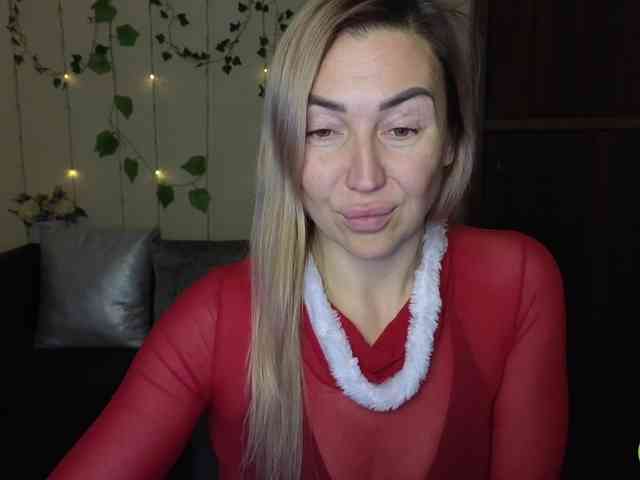 Jullyblondkiss webcam