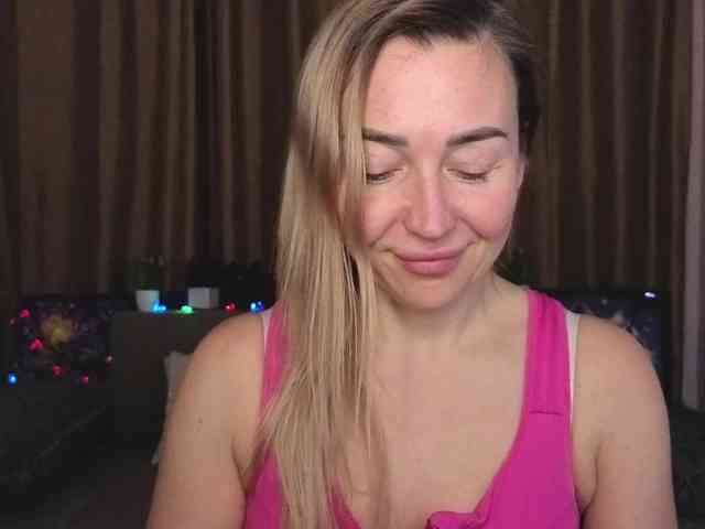 Jullyblondkiss webcam