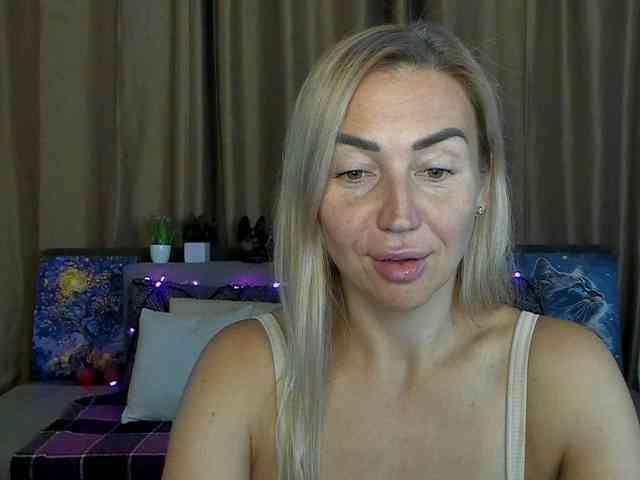 adult video chat Jullyblondkiss