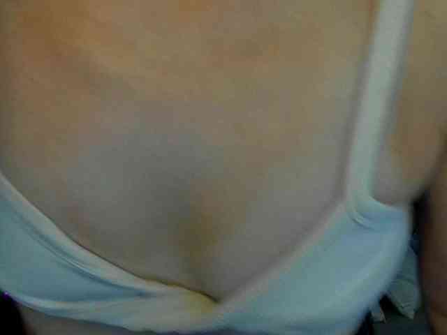 Jullyblondkiss webcam