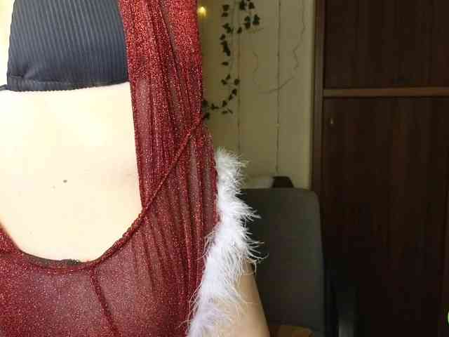 Jullyblondkiss webcam