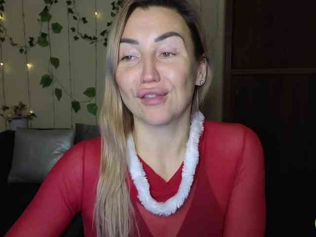 Jullyblondkiss webcam