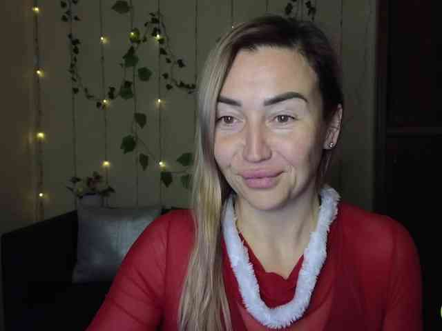 Jullyblondkiss webcam