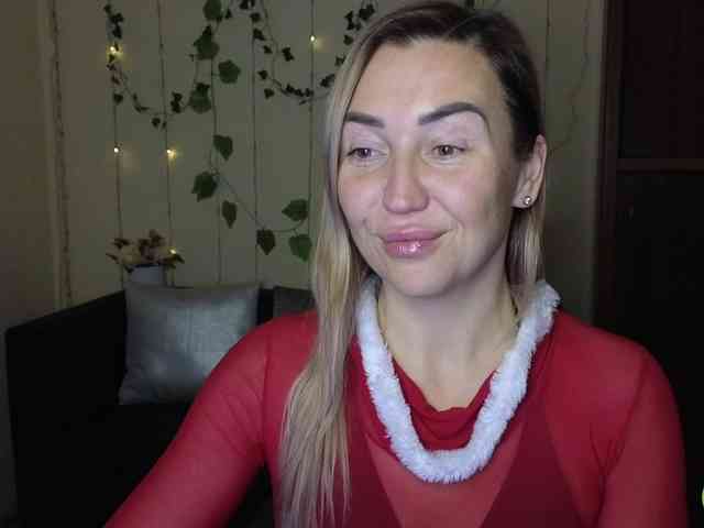 Jullyblondkiss webcam