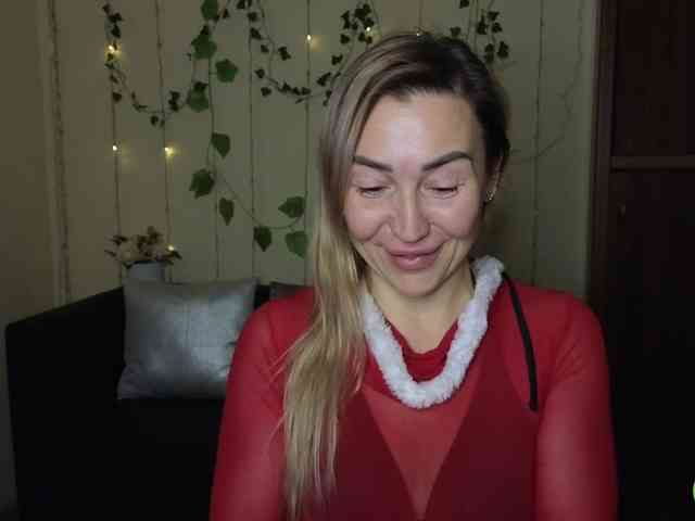 Jullyblondkiss webcam