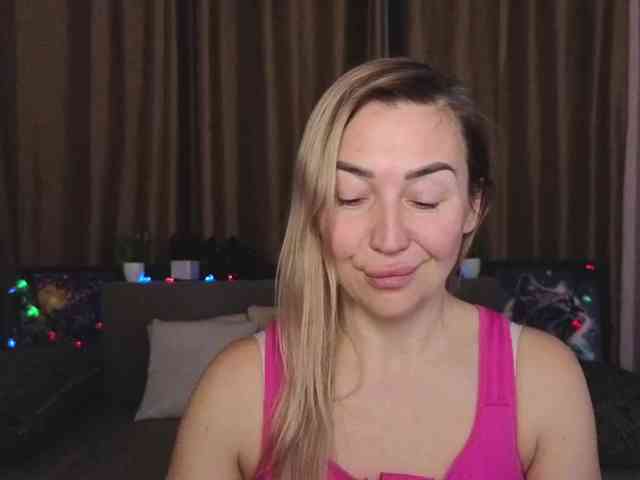 Jullyblondkiss webcam