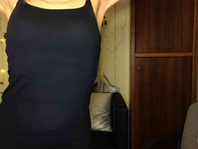 Jullyblondkiss webcam